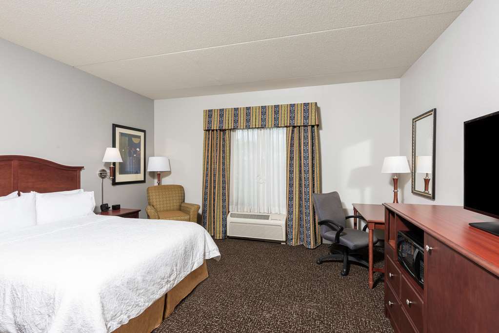 Hampton & Indianapolis-airport 3* Indianapolis