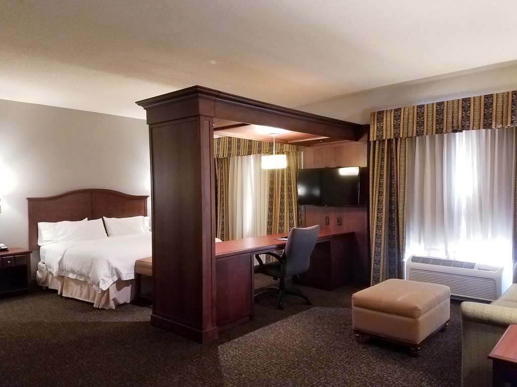 Hampton & Indianapolis-airport
