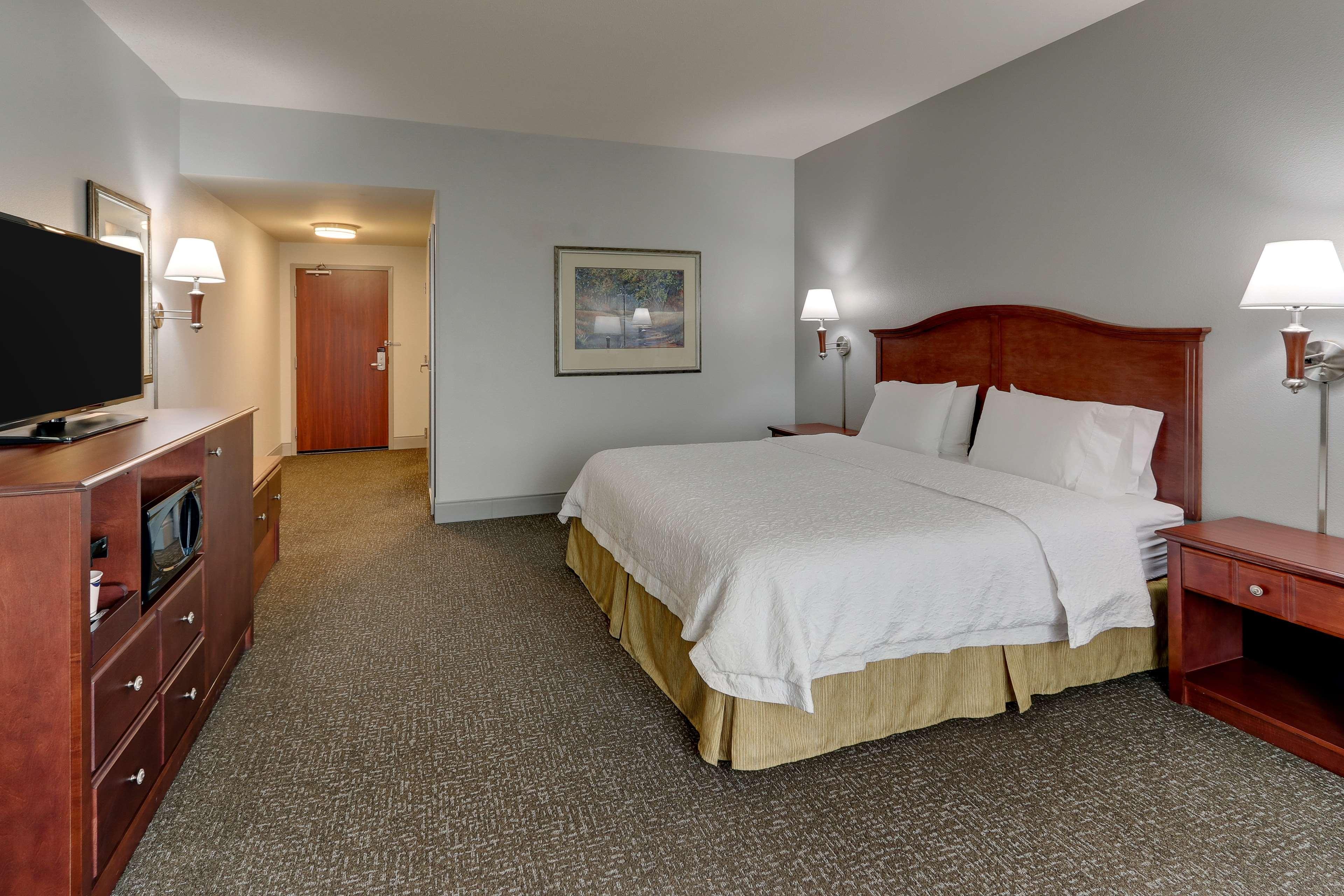 Hampton & Indianapolis-airport